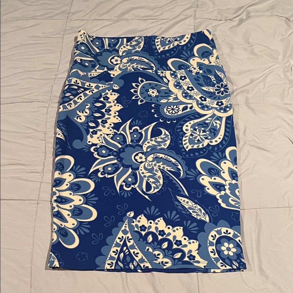 LuLaRoe Blue and White Floral Pencil Skirt